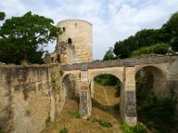 Chinon - Burggraben zwischen Mittelschloß und Fort Coudray